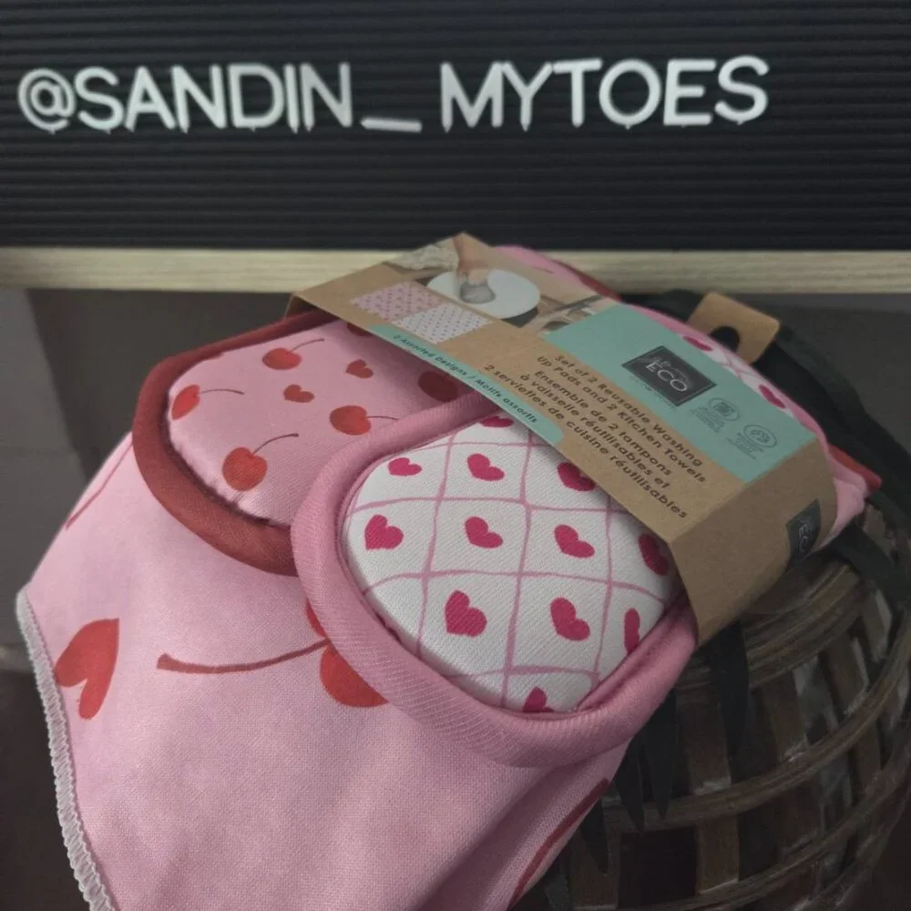 Go Eco I set 2 towels, 2 scrubbers and heart soaps-valentine themed